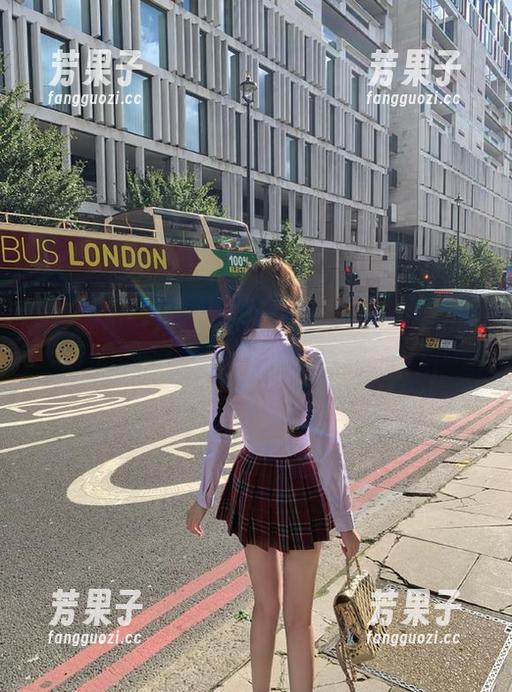 17吃瓜网 在17吃瓜网的传送门前等待,瓜的滋味我已经迫不及待了!