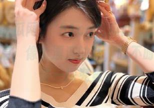 “51cg吃瓜网”就是聚集各种消息，像个漂浮的梦，时不时让我想要一探究竟。