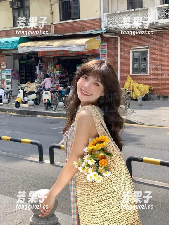 “51每日吃瓜”网页的精选篇幅，行云流水间把我唤醒——我又想吃瓜了！