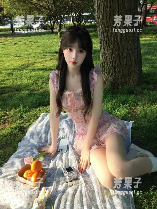 有没有人告诉我，www吃瓜网36wcc首页的瓜和沙发更配？