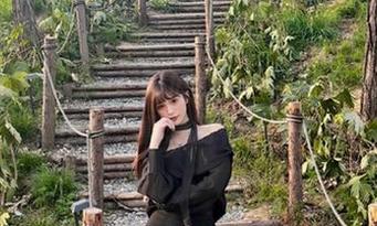 一起吃瓜更新：拿着零食等着看视频，真是别有一番滋味