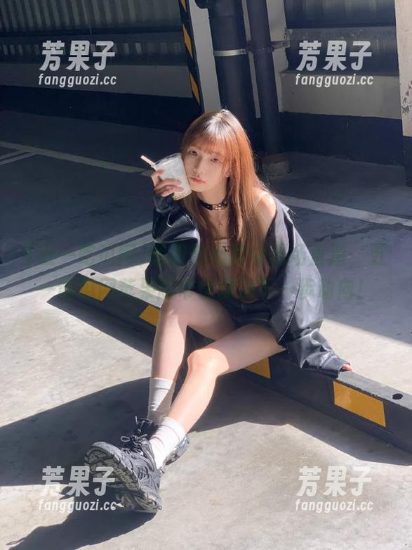 朝阳热心群众现场直播，五一吃瓜网苹果版带你猜测下一步动向！