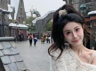 在吃瓜天堂的视频里，每个瞬间都像在运转的时间机器
