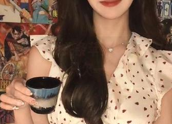 吃瓜头条苹果版：随时随地地被喂饱瓜，只欠一块西瓜了…
