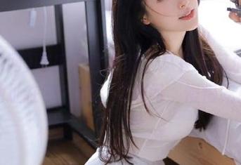吃瓜网登录时，总有人问永久发布地址在哪？我：“别问，慢慢吃！”