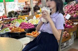 91爆料吃瓜网发布：在线热议，瓜果如此丰富，我要从头吃到尾！
