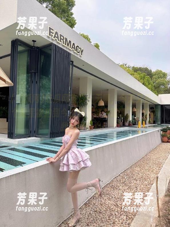 吃瓜网 吃瓜网首页:天哪,今天又是哪个明星被拍到今日的“神奇造型”?直击我的好奇心!