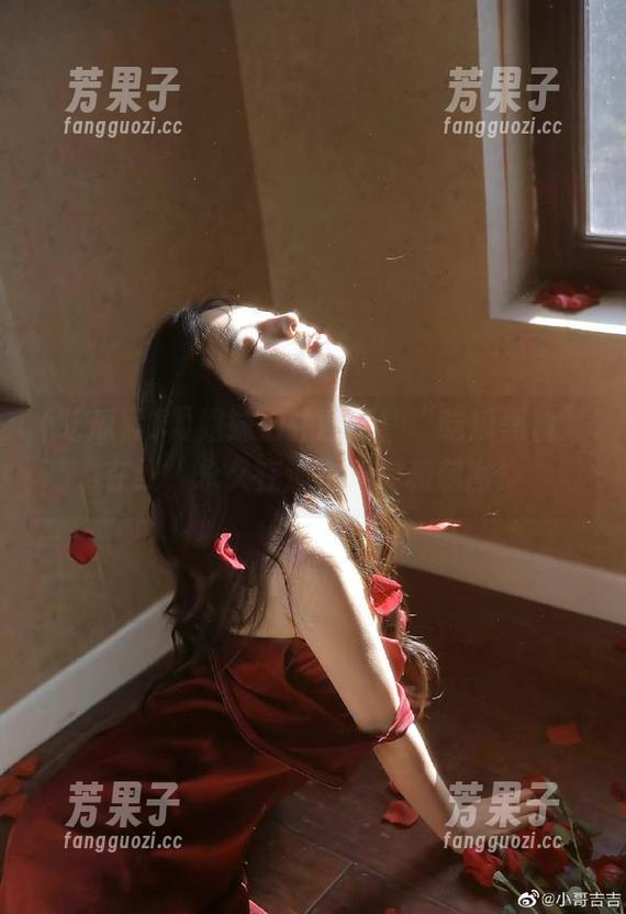 姐妹们注意了！“吃瓜黑料”在线，永久在追求真实和刺激！