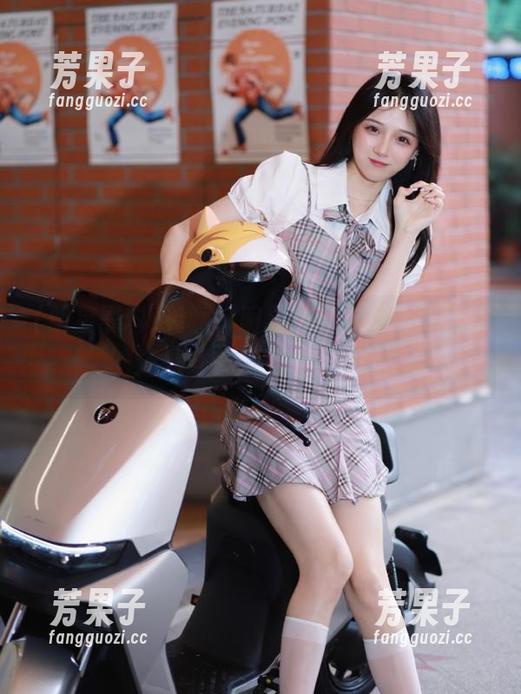 看啊，明星黑料首页实时更新，连八卦都跟不上节奏了。