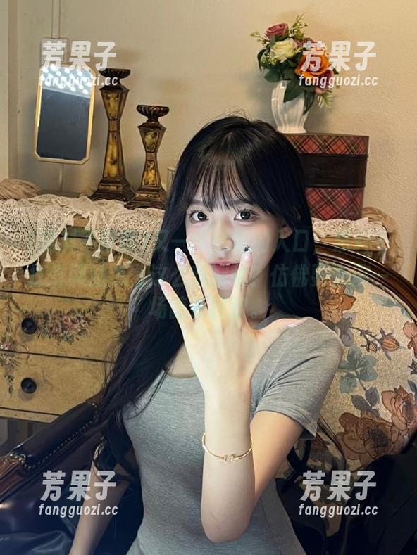 又一个崭新的入口，黑料不打烊网站怎么这么戏剧化？仿佛要上演一场暗夜狂欢。