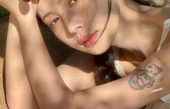 翘首以待，黑料不打烊ios版本带来的一波脑洞大开的轰炸，真让人想一直追下去！