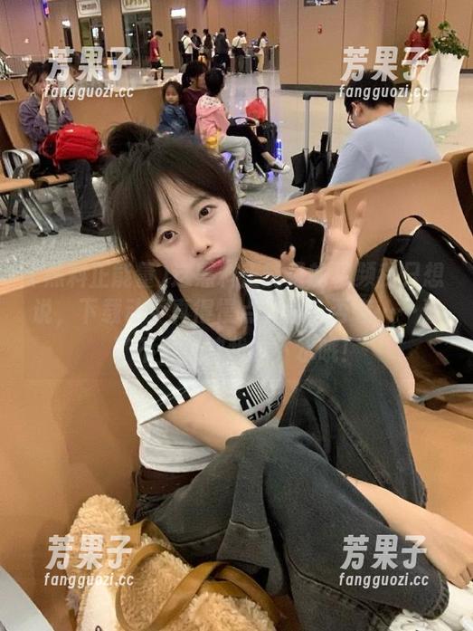 这黑料正能量的视频我只想说，下载动手真得慢点儿吧，否者……看了不怕你被我拉下水哦！