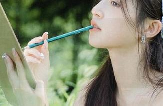 “万篇长征黑料正能量”网站的每一次更新，都让我不自觉地翻白眼！