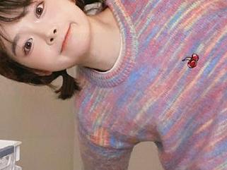 走进黑料正能量网站，面前的反差校花是仙女还是女汉子？答案令人期待！