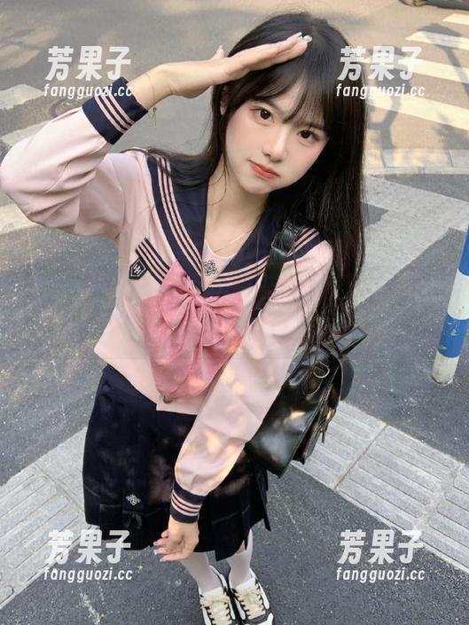 黑料社：直达你的八卦快递，根本不打烊，随时随地让你惊掉下巴！