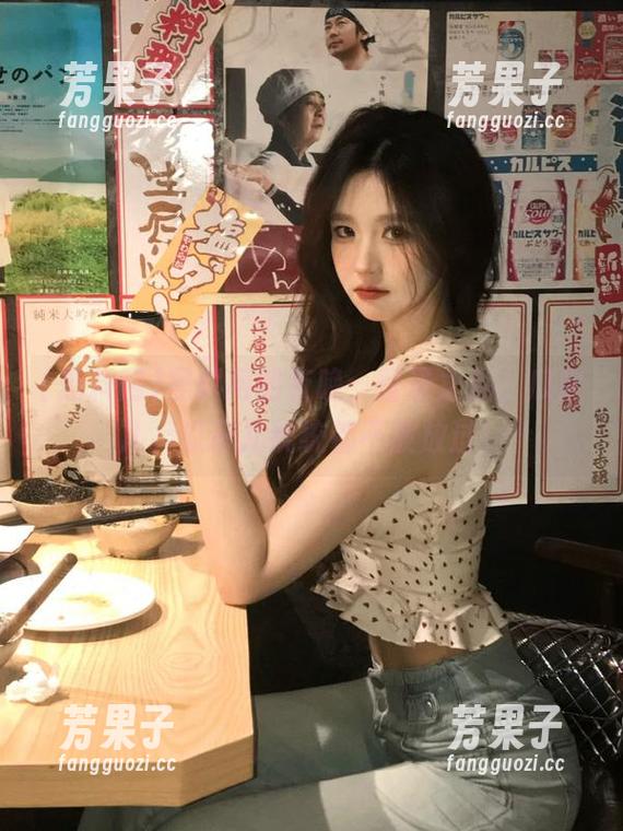 黑料网 黑料网的夜晚:登录之后,瓜皮儿、瓜籽儿统统都不被放过!