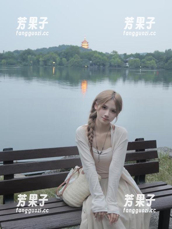 看黑料网发布的消息，感觉心里有点小期待又有点犹豫