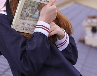 无意中发现了黑料网苹果版入口，心里默默想着要小心。